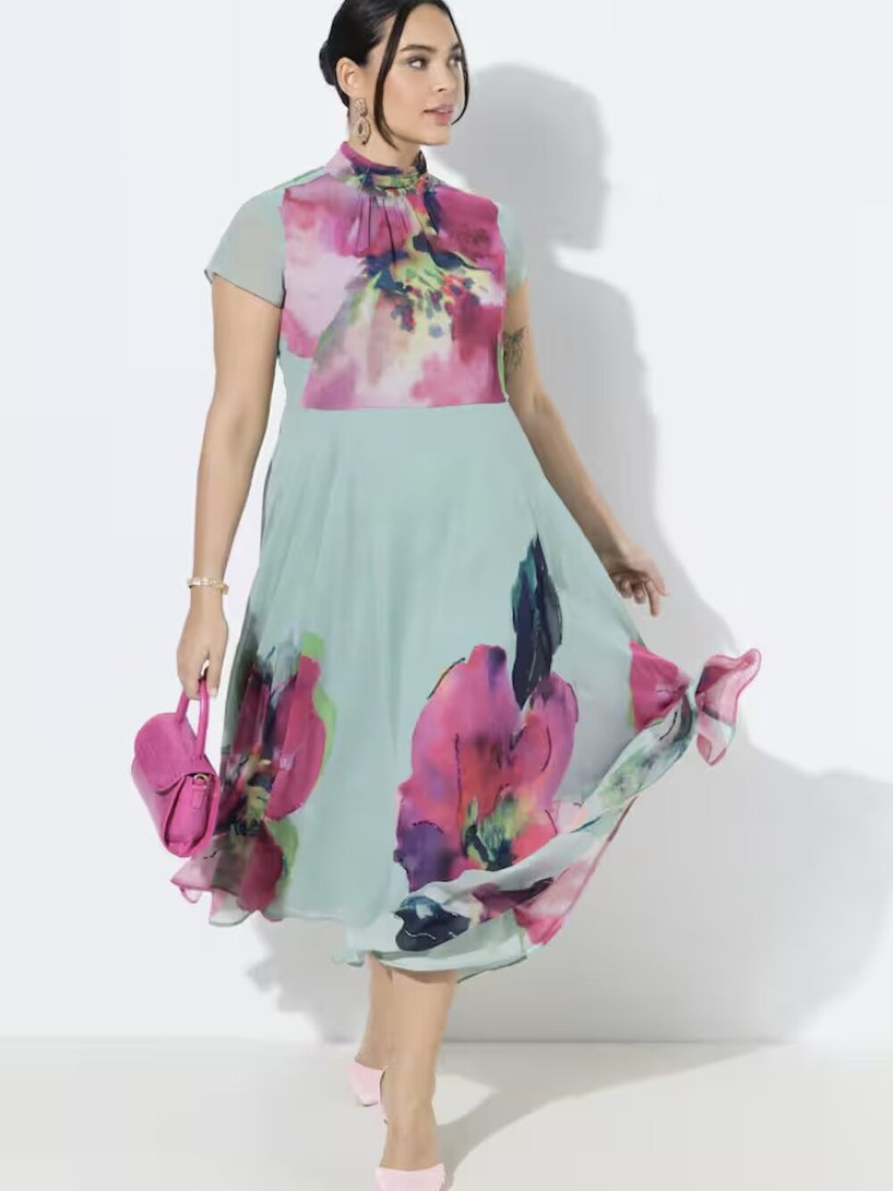 Beautiful floral placement print turtleneck dress - Plus Size